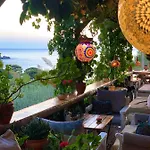Turan Hill Lounge Vakantiepark