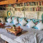 Vakantiepark Turan Hill Lounge 4*